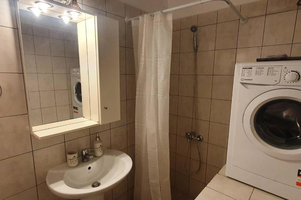 Spacious Beauty In Athens, 55M2, Metro 7' Eksteriør billede
